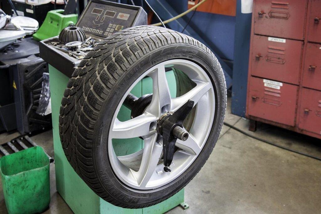 tire, automobile, workshop, winter tires, tyres, shut off, vehicles, tire profile, rubber, dare, truck tyres, summer tires, t